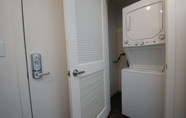 Studio, 1 bath, 367 sqft, $1,425, Unit 113 NEW