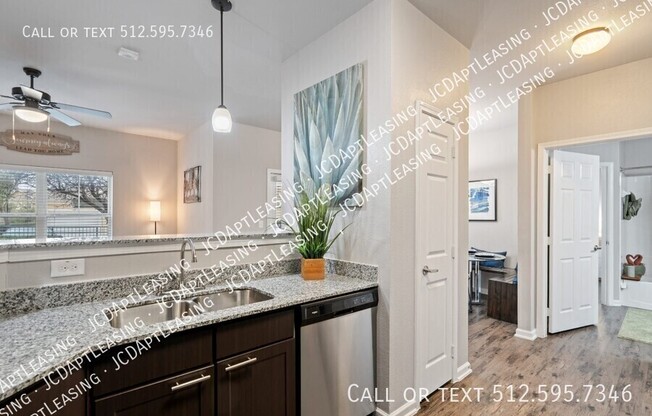 1100 S Kenney Fort Blvd