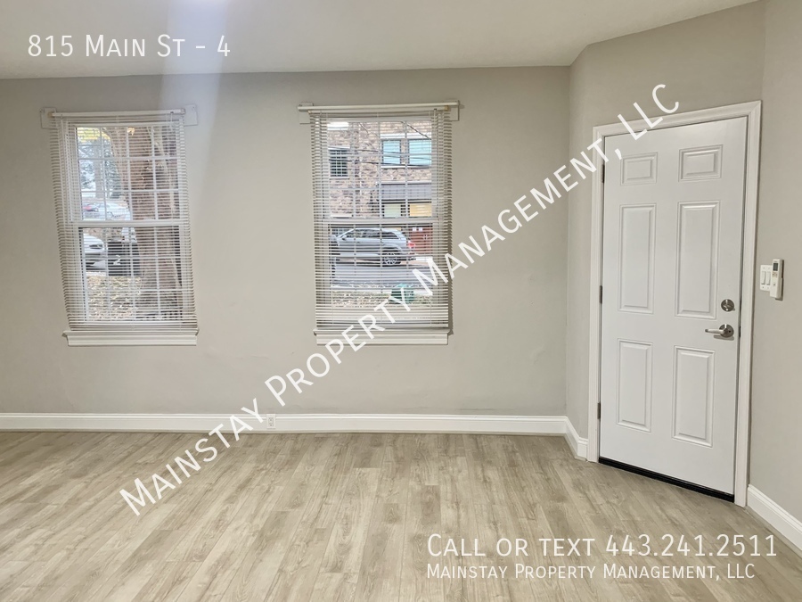 815 MAIN ST
