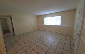 2 beds, 1 bath, $1,295