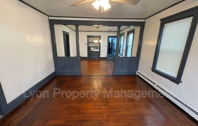 216 WOOD AVE