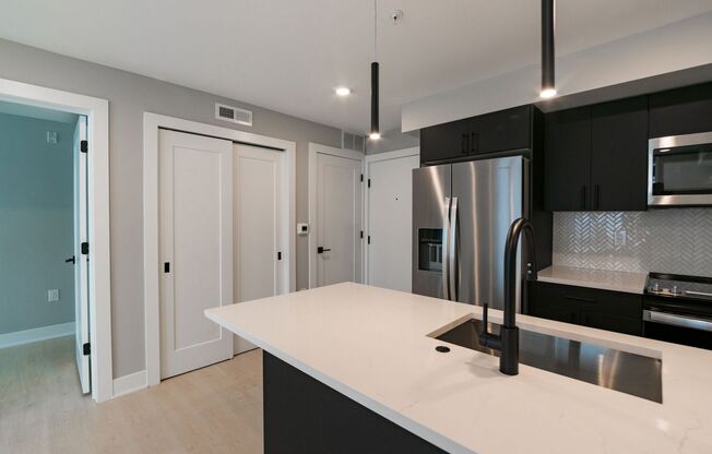 1 bed, 1 bath, 683 sqft, $1,725, Unit 502