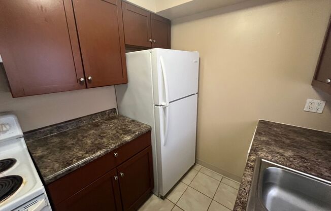 Studio, 1 bath, 600 sqft, $1,000, Unit 6819 Humboldt Ave N #102, Brooklyn Center MN 55430