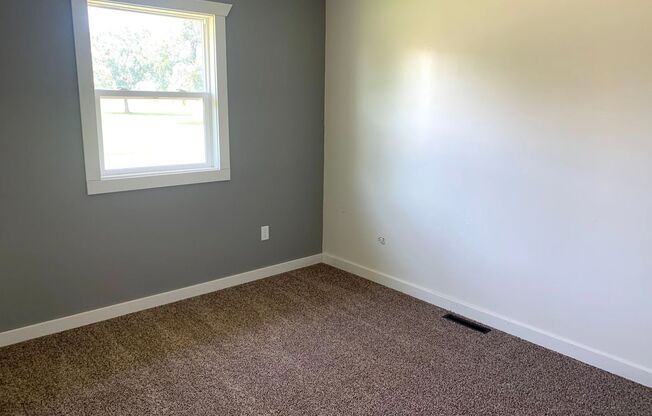 2 beds, 1 bath, $1,000