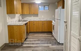 3009 1/2 W OVERLAND RD