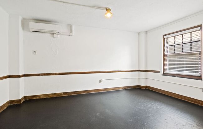 2 beds, 1 bath, 550 sqft, $800, Unit 113