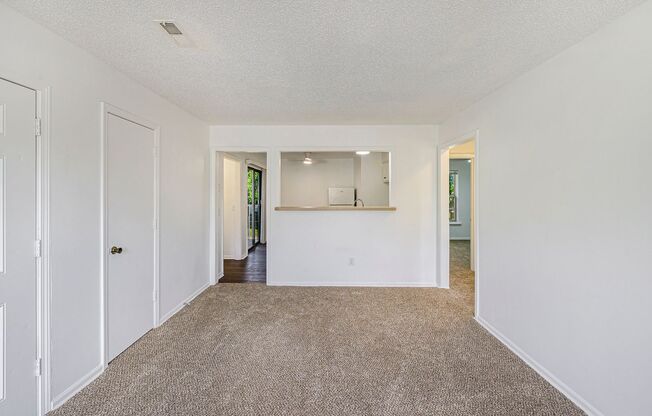 **$0 Application Fee for August!!** Charming 2-Bedroom Home in Olathe, KS – Perfect for Comfortable Living