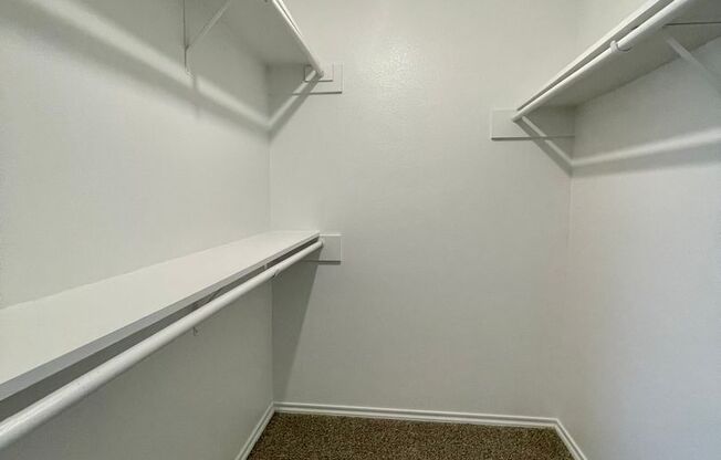 1 bed, 1 bath, 710 sqft, $1,025, Unit 251