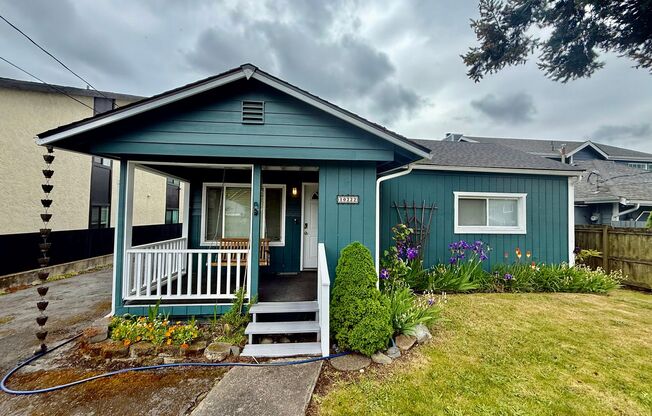 White Center Home