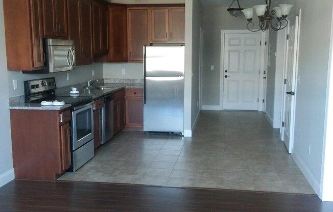 2 beds, 2 baths, 1,260 sqft, $1,550, Unit 211