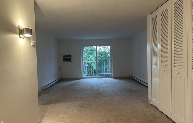 1 bed, 1 bath, 680 sqft, $2,000, Unit 31