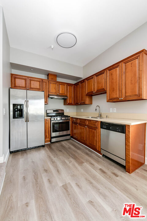 2 beds, 2.5 baths, 1,200 sqft, $2,900, Unit 101