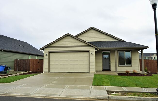 NEWER CONSTRUCTION 3-BEDROOM RANCH HOME IN SUNSET LANDING FOR LEASE - 1717 NW 18th St.