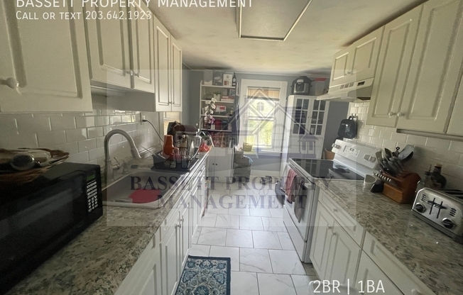 581 W WOODS RD