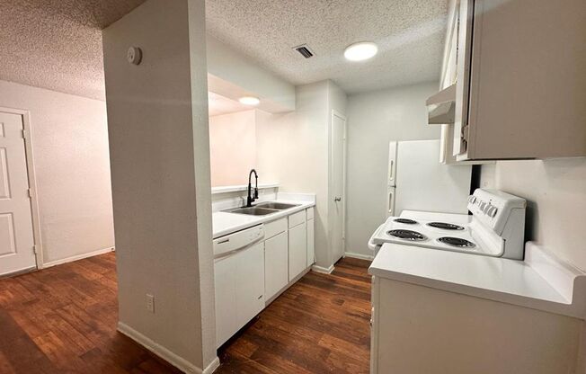 1 bed, 1 bath, 678 sqft, $840, Unit 502