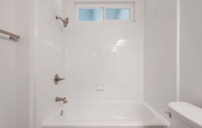 1 bed, 1 bath, 550 sqft, $1,200, Unit 1342-3