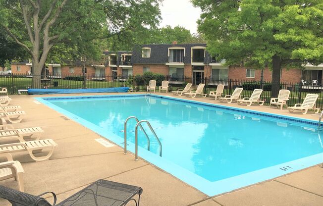 2 beds, 1 bath, 850 sqft, $1,345, Unit 905