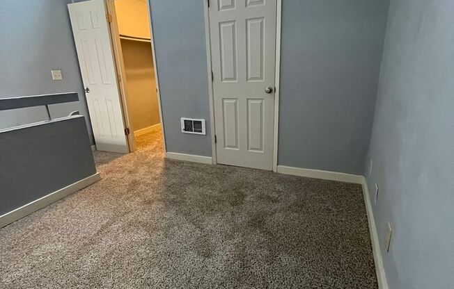 1 bed, 1 bath, $1,200, Unit 30
