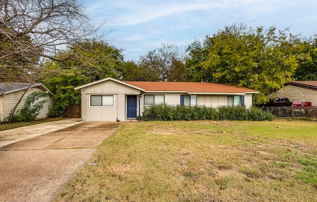 AVAILABLE NOW! Nice 3 bedroom, 1 Bath home located in Watauga, Texas!