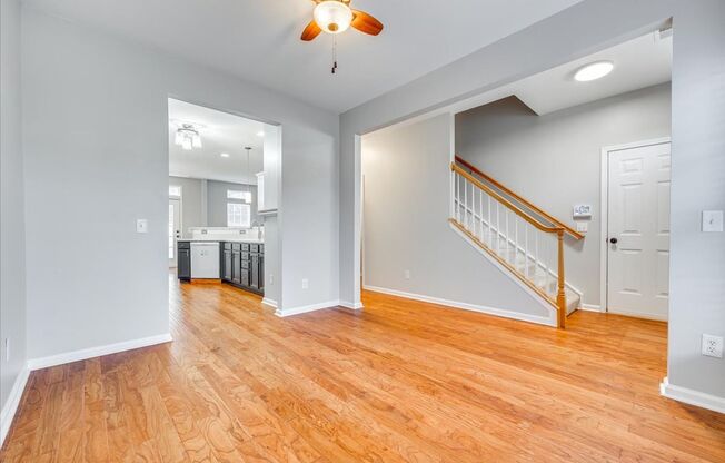 Fabulous 3 bedroom 2.5 bath townhome in Autumn Cove of Lake Wylie with Garage!