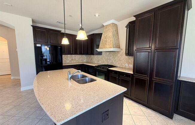 2 beds, 2.5 baths, $2,575