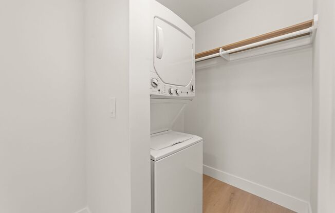 1 bed, 1 bath, 364 sqft, $1,995, Unit 14