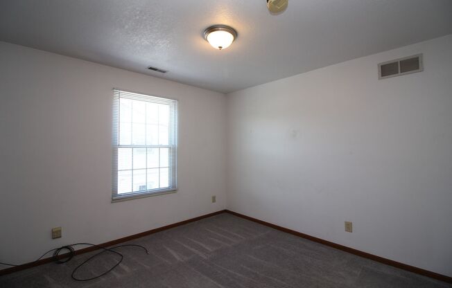 3 beds, 2 baths, $1,350