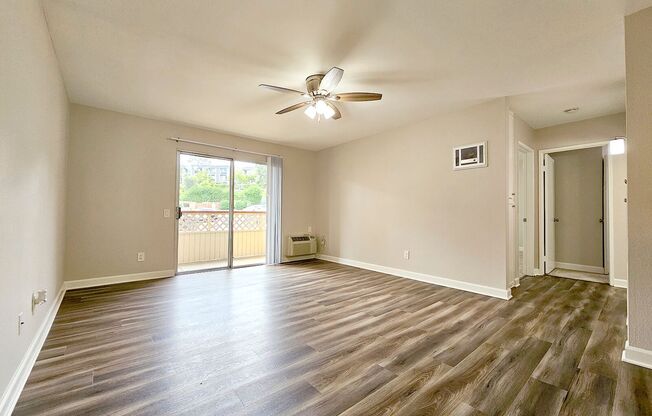 2 beds, 1 bath, 841 sqft, $2,595, Unit 26