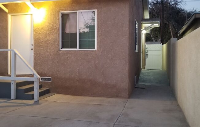 1 bed, 1 bath, 700 sqft, $1,000