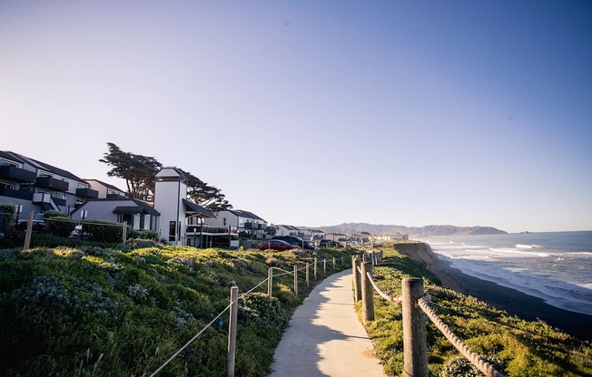Pathway along the beach cliffs with Oceanaire on the left