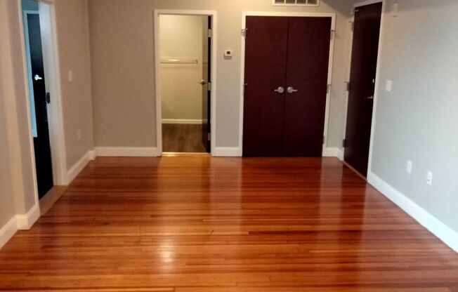 1 bed, 1 bath, 549 sqft, $1,325, Unit 511
