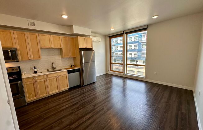 Studio, 1 bath, 430 sqft, $1,499, Unit Unit 412
