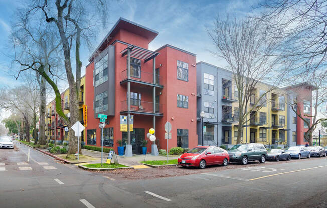 exterior building street view  l Fremont Mews Apartments