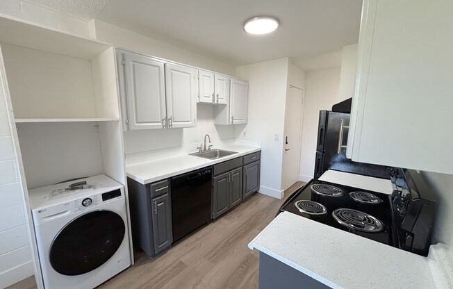 2 beds, 1 bath, 700 sqft, $1,495, Unit 54