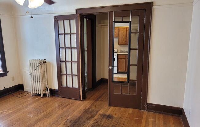 Studio, 1 bath, $775, Unit 205
