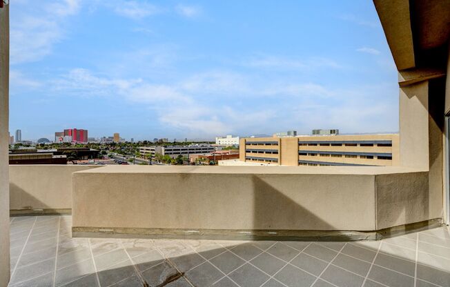 1 bed, 2 baths, $1,750, Unit 409