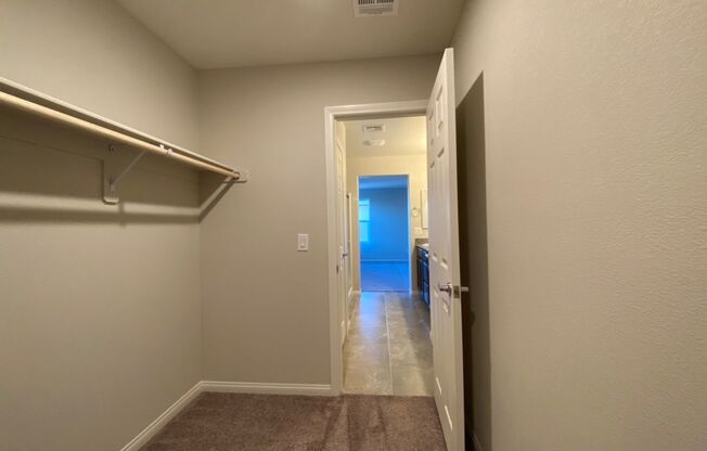 4 BED 2.5 BATH 2 CAR GARAGE,  LARGE CORNER LOT, GATED COMMUNITY IN NORTH VEGAS.