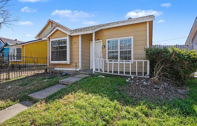 Charming 3-1-1 in S Dallas