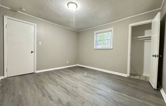 3 beds, 1 bath, $1,195