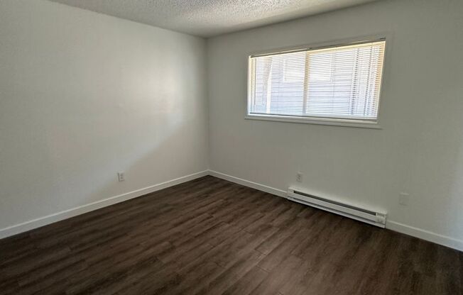 2 beds, 1 bath, 900 sqft, $1,395, Unit 63