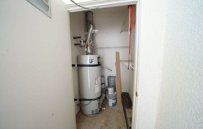 2 beds, 2 baths, $1,495, Unit Building 9