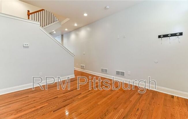 185 ALMOND WAY