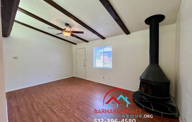 3 beds, 1 bath, 1,065 sqft, $1,295