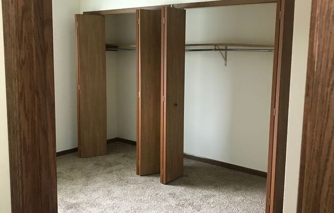 2 beds, 1.5 baths, 1,040 sqft, $1,800, Unit 3172-101