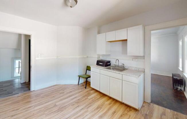 18 BAUER ST