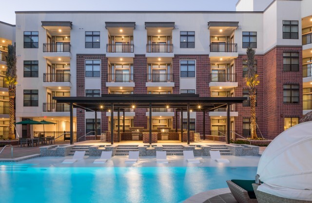 Sparkling Pool | Tinsley on the Park | Apartments In Houston