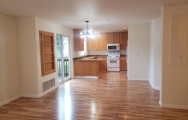 2 beds, 2 baths, $1,995, Unit # K67