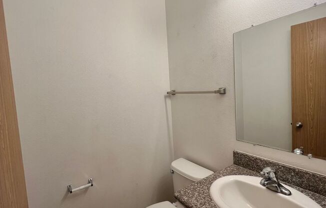 Pet Friendly 3 bedroom Townhouse!