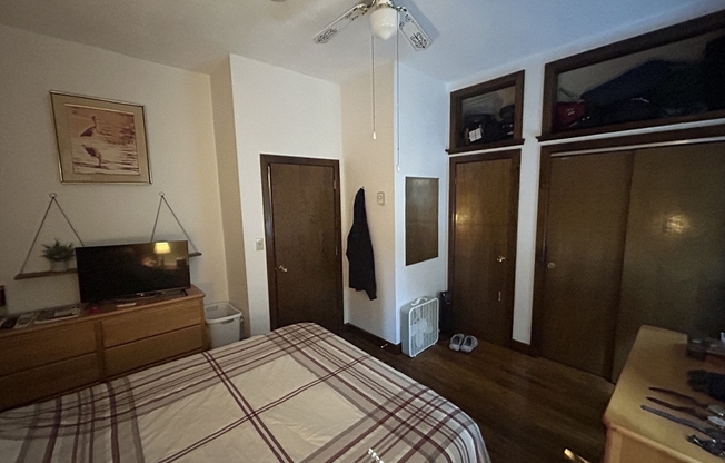 1 bed, 1 bath, 900 sqft, $2,400, Unit 1