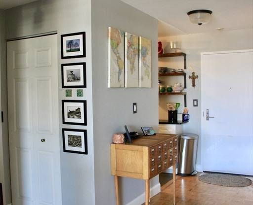 1 bed, 1 bath, 800 sqft, $3,450, Unit 605